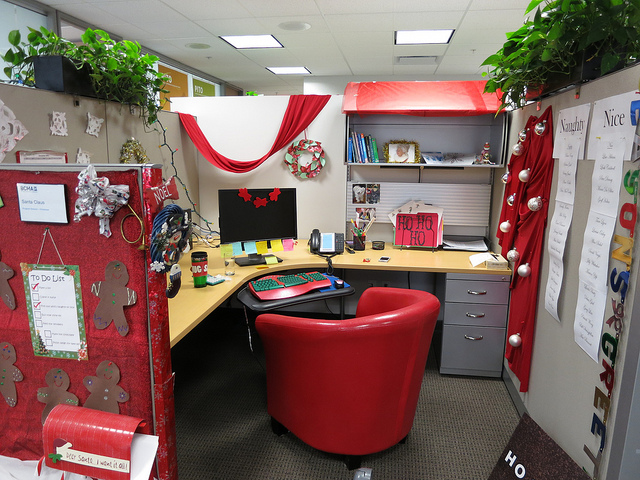 Plan a pre-Christmas purge of office clutter!